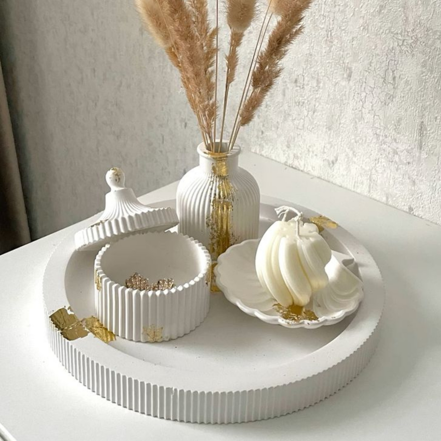 Elegant White & Gold Leaf Textured Decor Set